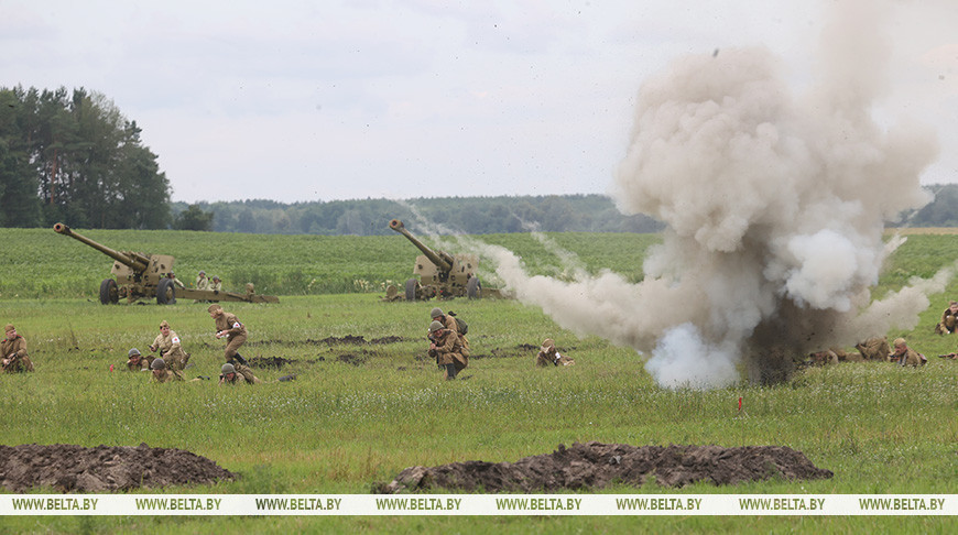 Photo of Реконструкция боев операции «Багратион» состоялась у одноименного мемориального комплекса в Светлогорском районе