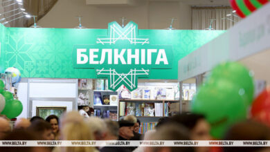 Photo of Жывая сувязь паміж чытачамі і пісьменнікамі. ААТ «Белкніга» адзначае 80-годдзе